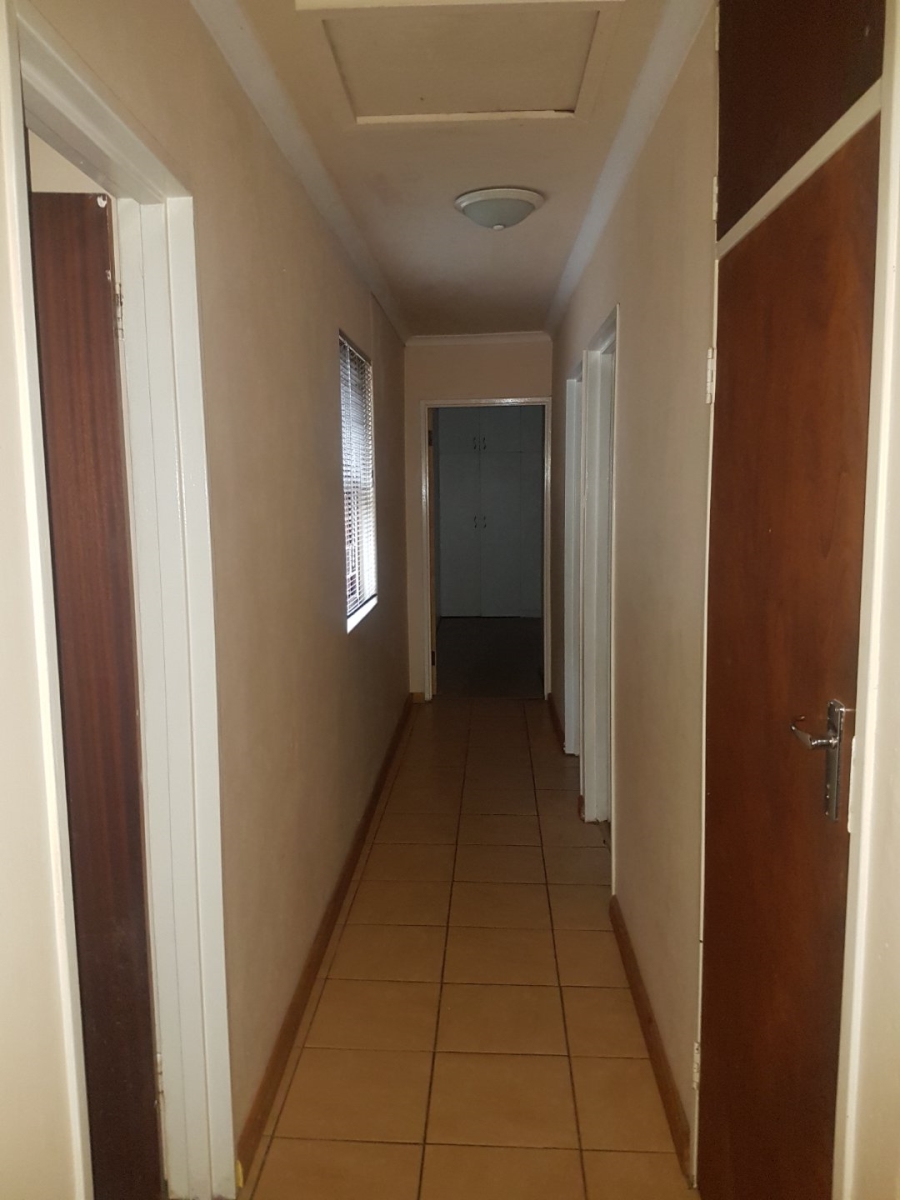 3 Bedroom Property for Sale in Edgemead Western Cape